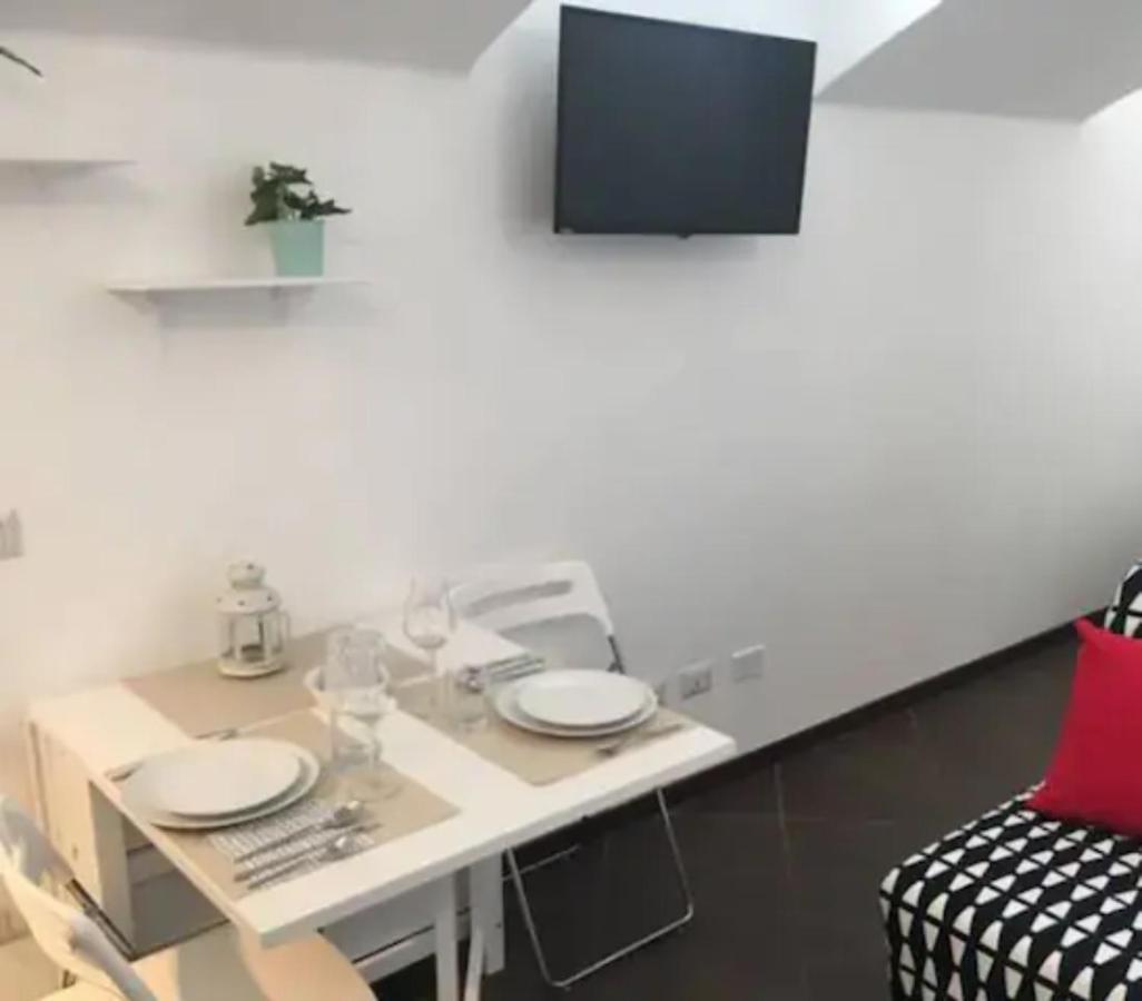 Romantica Mansarda 15 Min Dal Centro - Lome 844 Milano Eksteriør billede